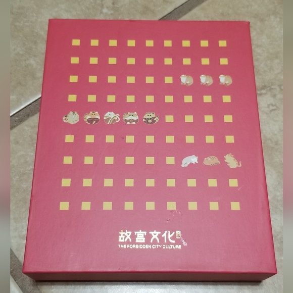 The Forbidden City Culture Lucky Cats Bowl Keychain - Picture 5 of 5